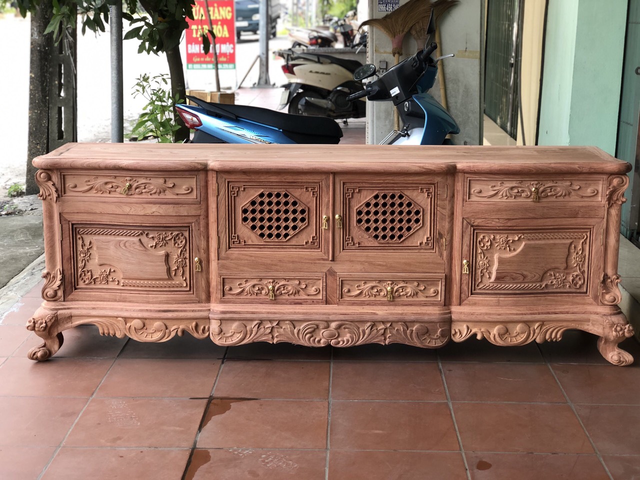 Kệ tivi tân cổ điển 2