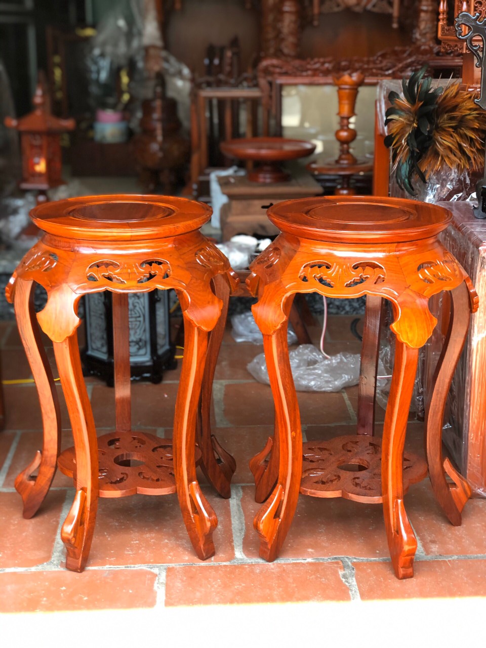 Đôn tròn lá trầu