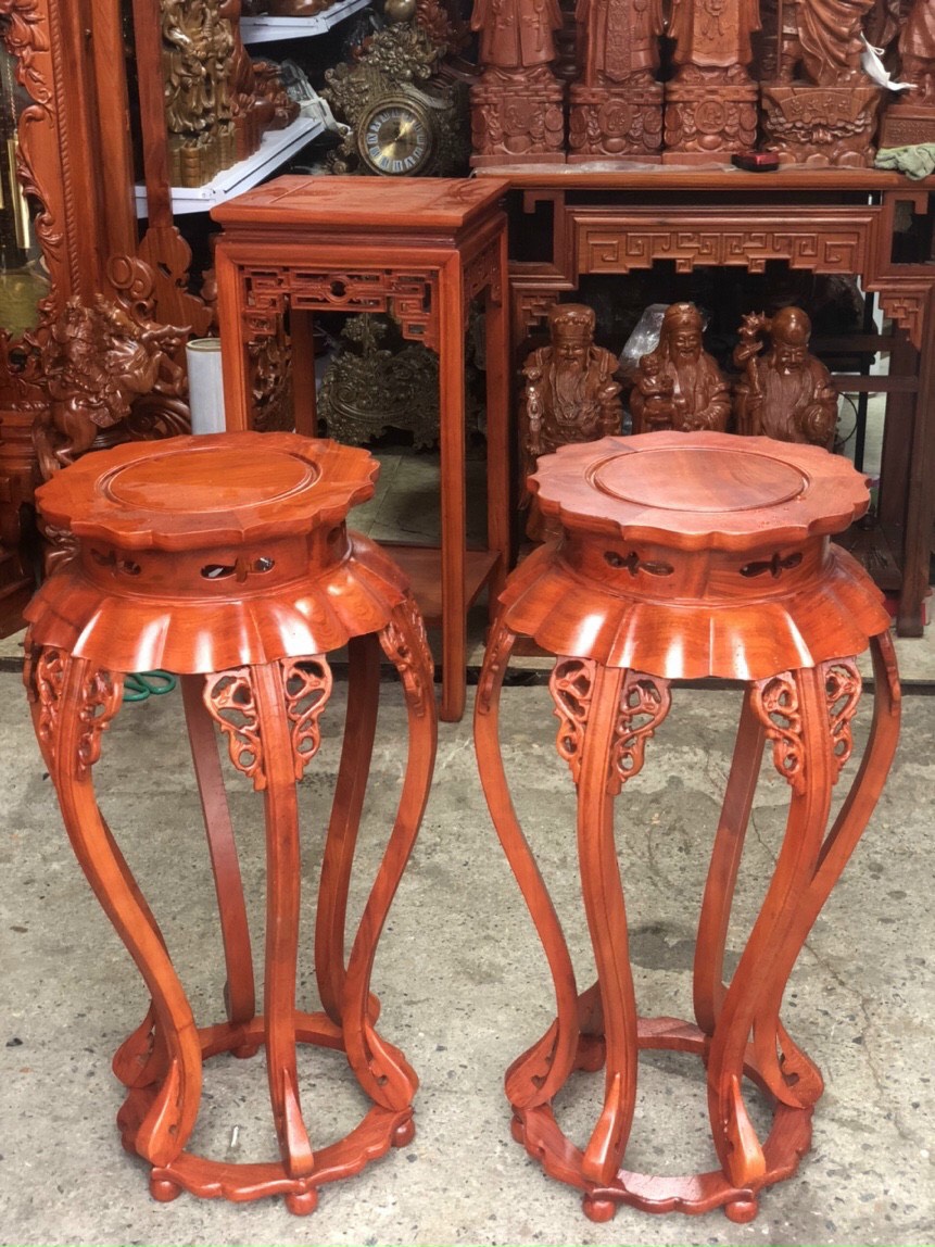 Đôn tròn hoa sen gỗ hương 