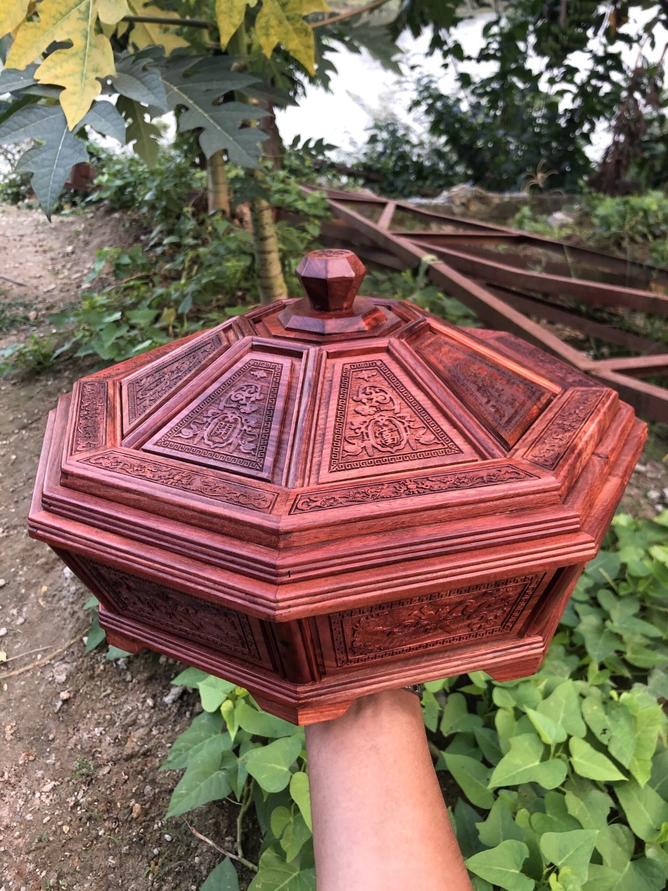 Hộp đựng mứt kẹo gỗ Hương