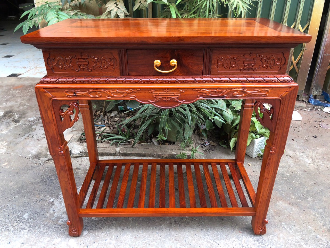 Bàn kê tượng chiện rồng mẫu 1