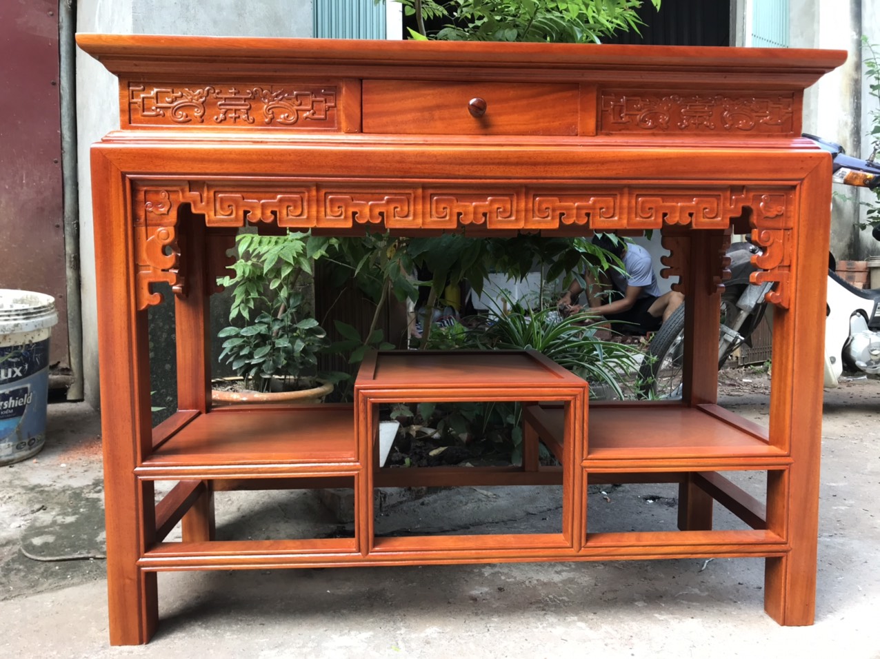 Bàn kê tượng chiện mây gỗ Gõ
