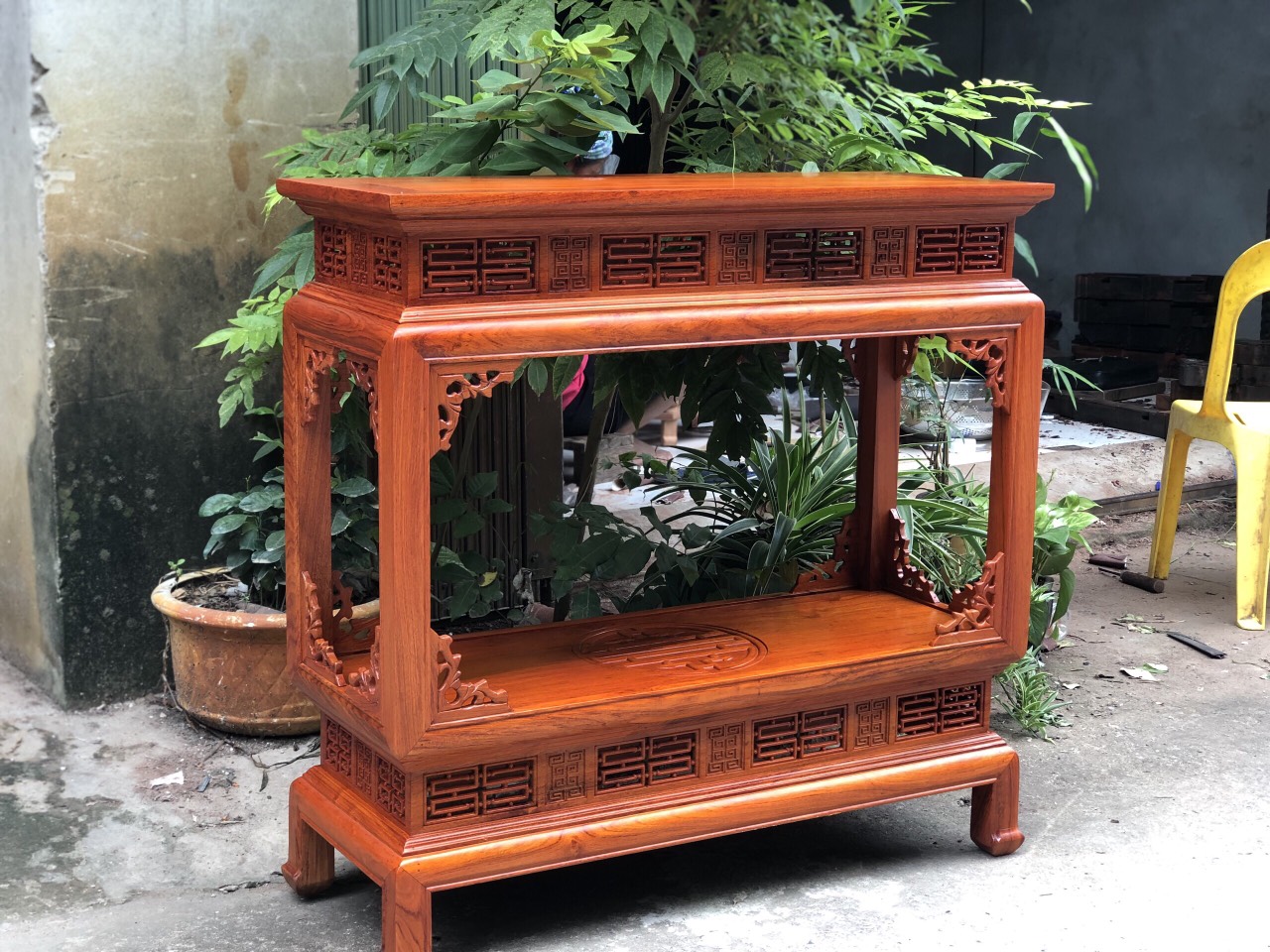 Bàn kê tượng tam đa