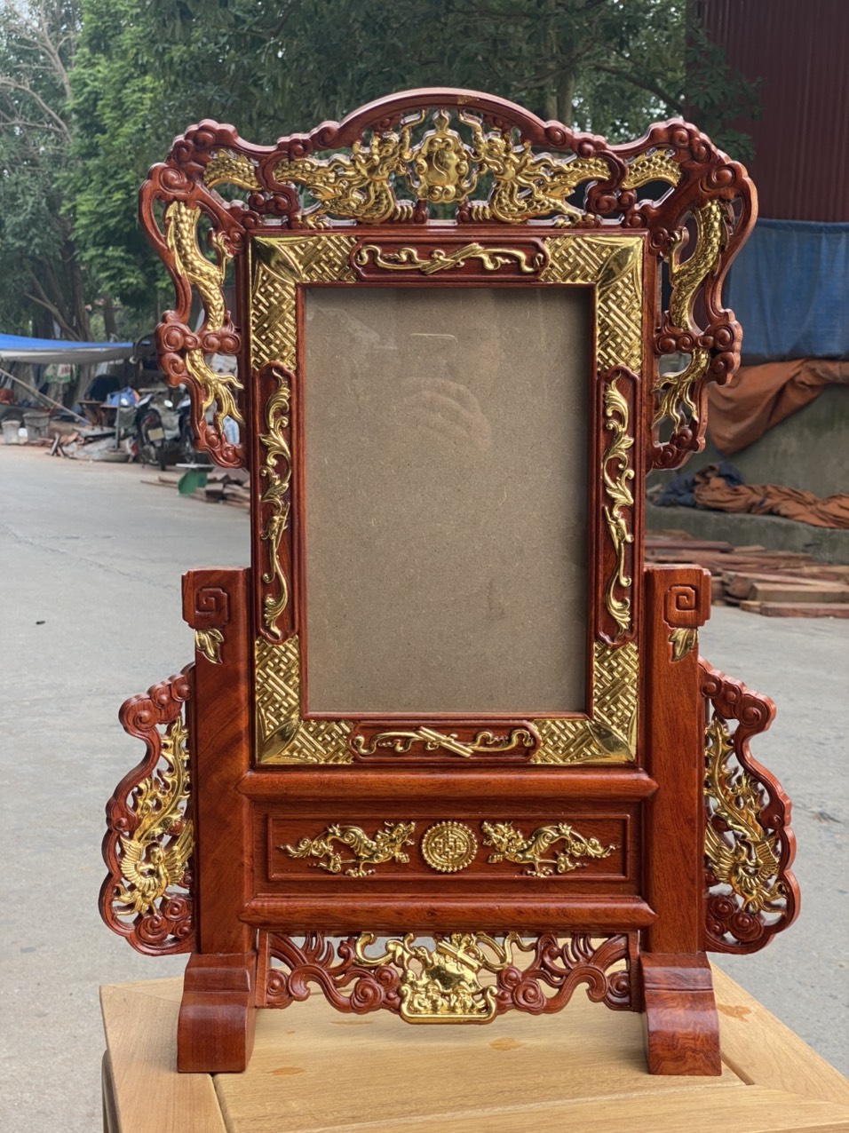 Khung ảnh thờ tứ linh dát vàng